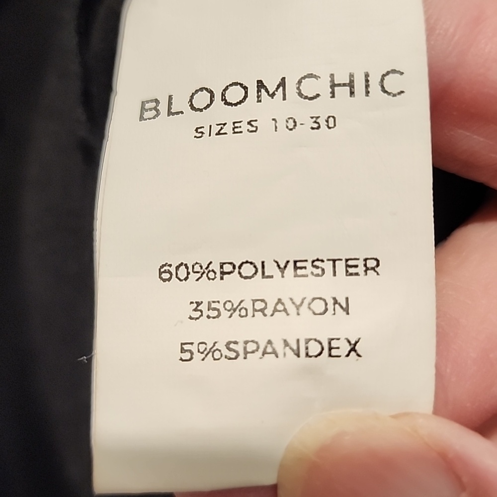 Bloomchic Black Long Sleeve Top With Flatteting Diagonal Ruffle Detail 1x - Picture 4 of 6